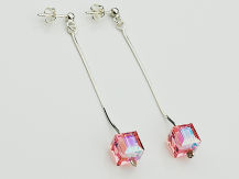 Kolczyki kostki na długiej lince light rose 8 mm kryształ orginalny
